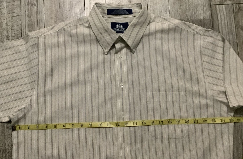 Camisa Oxford de manga corta con botones Stafford sin arrugas para hombre talla 17 ~ bronceada Foto 3 de 4