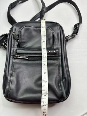 Tumi Crossbody Bag Adult Small Black Leather 92102D4 Zip Tumi Crossbody Bag Adult Small Black Leather 92102D4 Zip