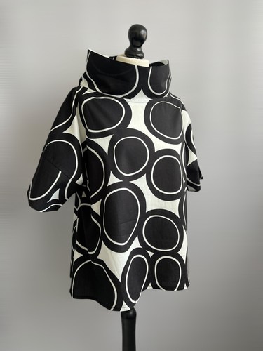ID CLOTHING Lovely, Arty Bardot Neck Stretch Woven Cotton Top OS 48" Chest