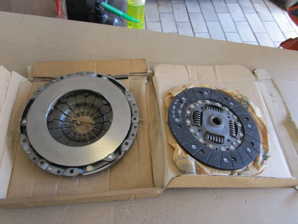 Opel Movano A Vivaro A Kupplungsscheibe Druckplatte Kupplung SET Ø240mm NEU orig - Bild 2 von 4