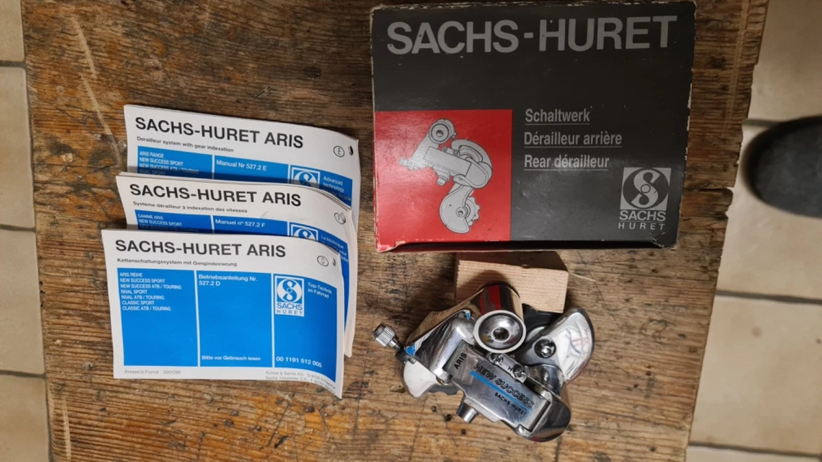 Ancien COUVERCLE de dérailleur arrière Huret Duopar Eco seule pièce