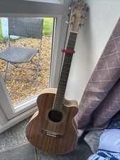 Semi-Acoustic Chord Guitar, Excellent condition.