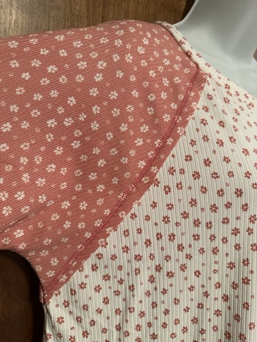 E Luna Short Sleeve Henley Swing Top Womens S Ivory & Pink Floral Knit EUC - Picture 6 of 16