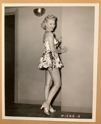 Hallway candid swimsuit pinup photo sexy Darlene Fields  The Man is Armed  1956