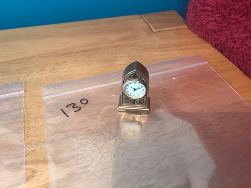 Miniature Quartz clocks and other makes. Over 100 clocks - Foto 255 di 470