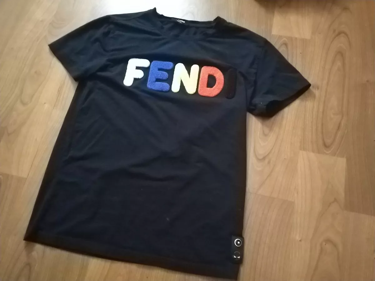 Fendi women t shirt pre owned Sz L Great Condition Black