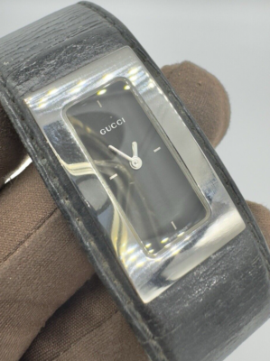 Authentic Gucci 7800L Wristwatch Leather Bangle Black Great  display picture 3