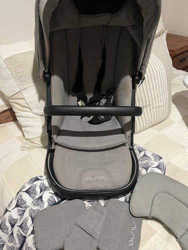 Nuna Demi Grow Frost Pram + Extra Nuna Black Stroller! - Picture 5 of 8