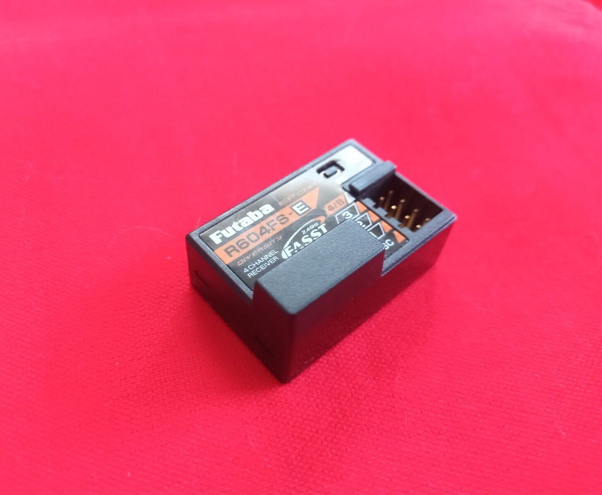 Futaba 4PK-R604FS-E×2 プロポ Futaba R604FS 4-Channel 4Ch 2.4GHz FHSST Receiver For 4PK 4PKS 4PX