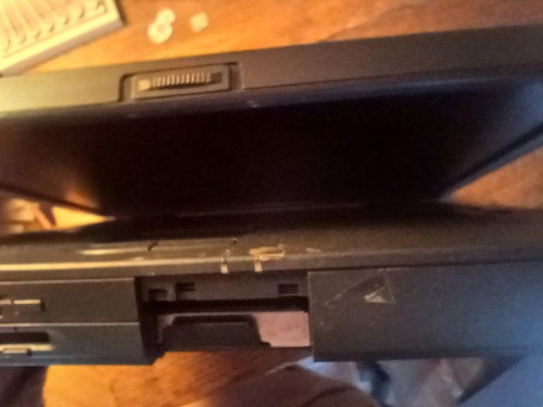 Gateway SOLO 9100 E7.5/HRLB Part 3500437 Cowprint 14" Laptop Computer FOR PARTS - Picture 6 of 18