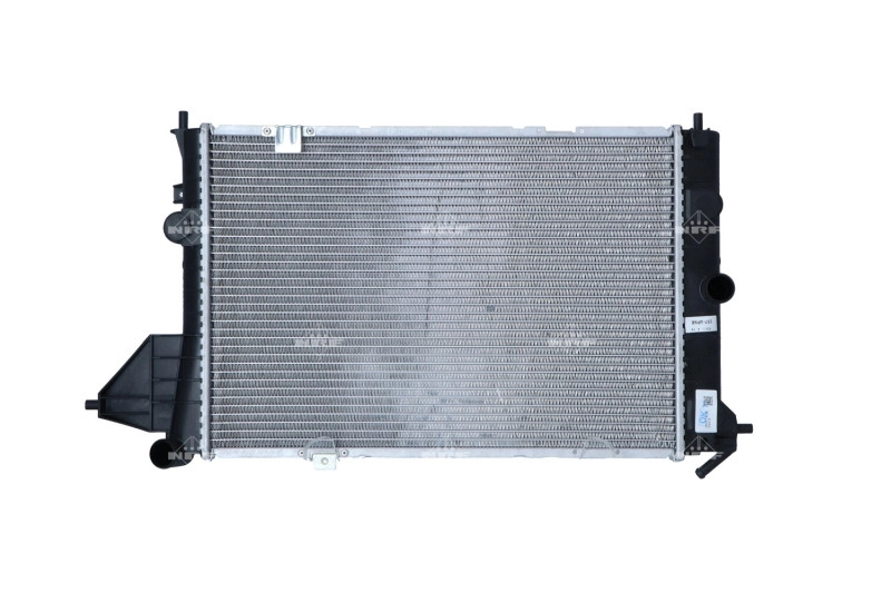 Radiateur de refroidissement moteur NRF contre la surchauffe auto