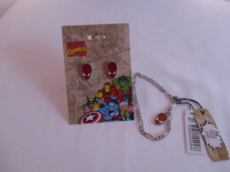 JUEGO DE ARETES Y BARACELET CARA HOMBRE ARAÑA Marvel Comics Foto 4 de 4