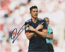 Bayern Munich Robert Lewandowski Signed Autographed Signed 8x10 Photo COA #3