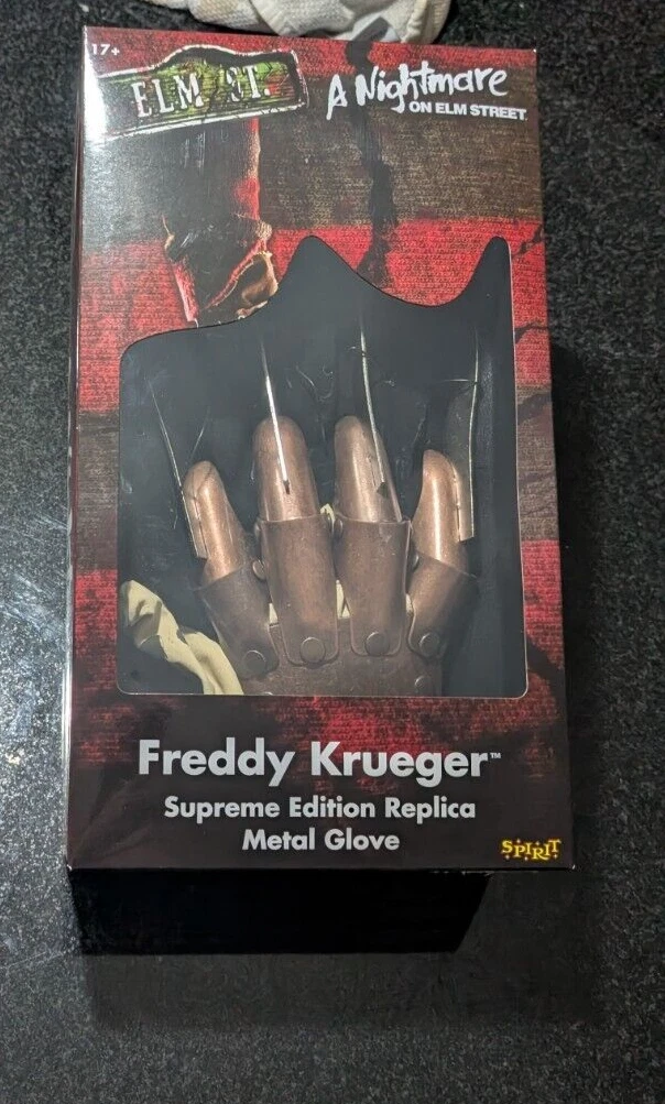 FREDDY KRUEGER A Nightmare on Elm Street SUPREME EDITION METAL GANT RUBIES