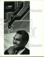 1989 Press Photo Maurice Cheeks during press conference after trade, Basketball