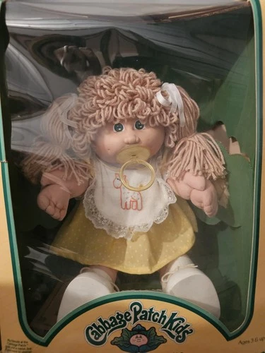 VINTAGE 1983 Cabbage Patch Kid NEW IN BOX - Yellow Polka Dot Giraffe Bib #15