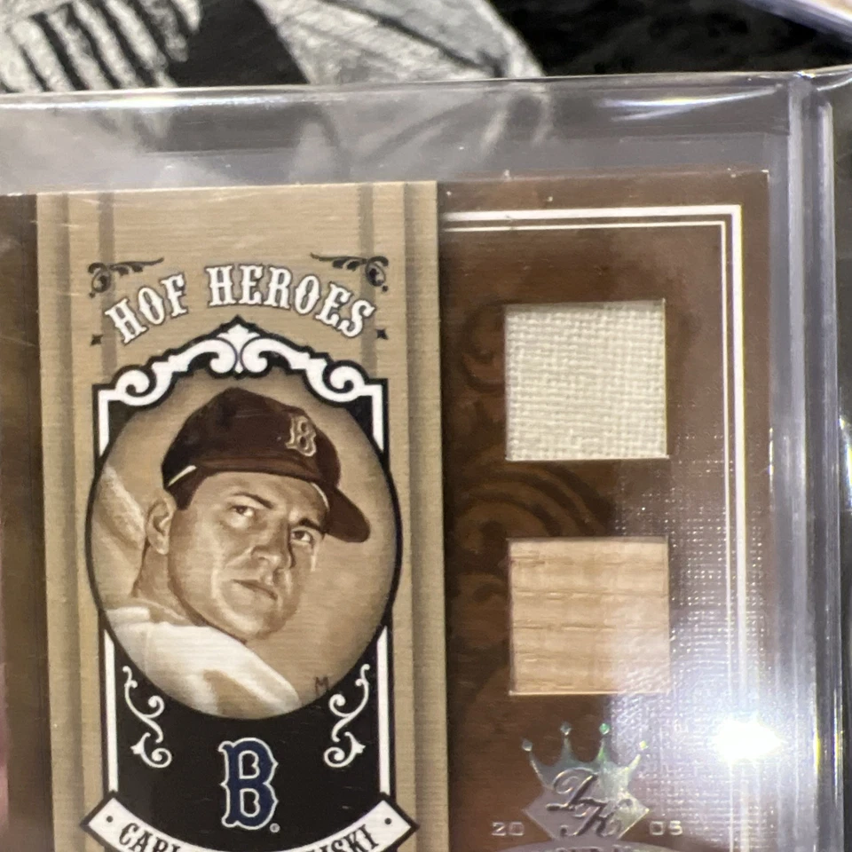 2005 Diamond Kings - Hof Heroes Carl Yastrzemski #HH-34 Silver Materials - Image 2 of 4