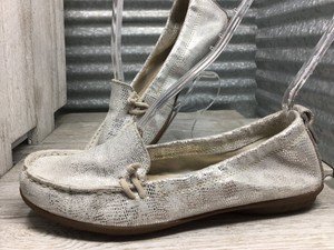hush puppies silver shoes