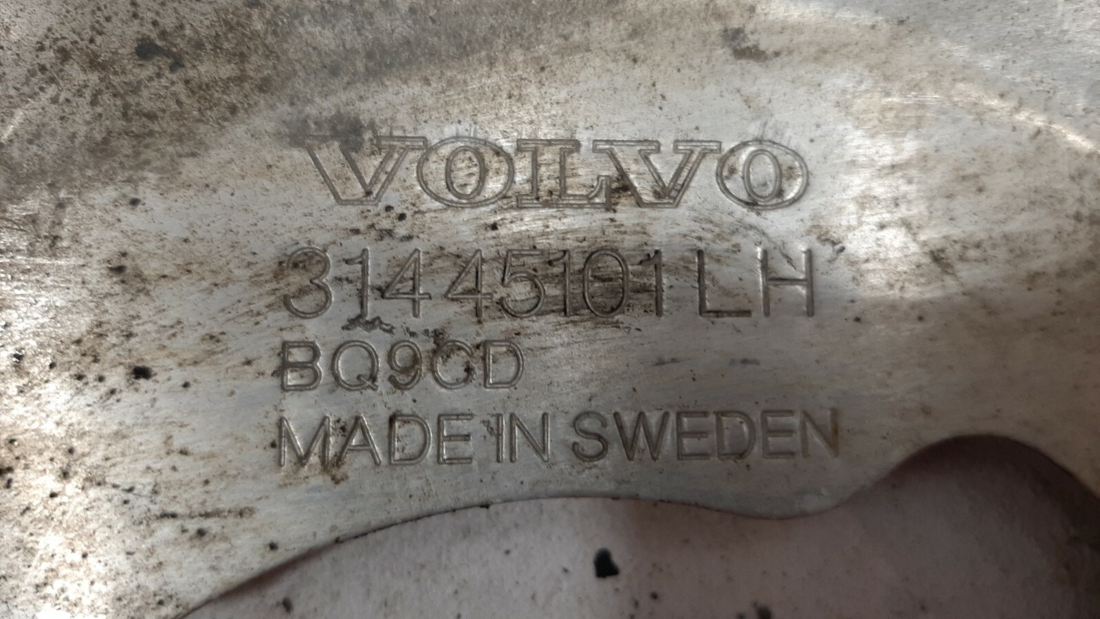 2016 Volvo Xc90 Front Left Side Brake Disc Dust Shield 31445101 