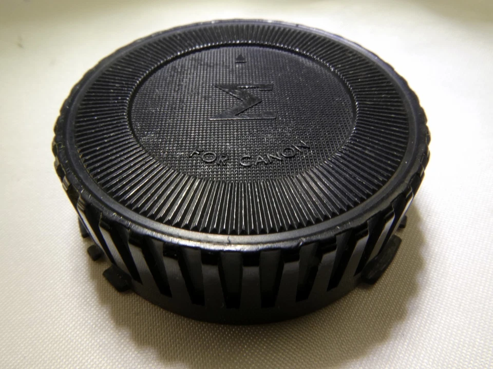Sigma Rear lens cap for Canon FD FL manual focus Lenses - Image 2 of 4