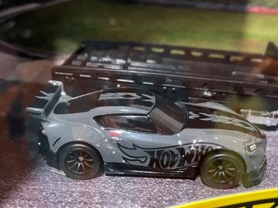 Hot Wheels 2020 Toyota GR Supra Grau aus Premium Diorama Neu unbespielt