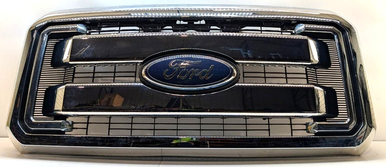 Ford F-250 F-350 2011-2016 Lariat Grille Surround Chrome Bars 139477