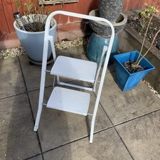 Small Two Tread Metal Steps In White