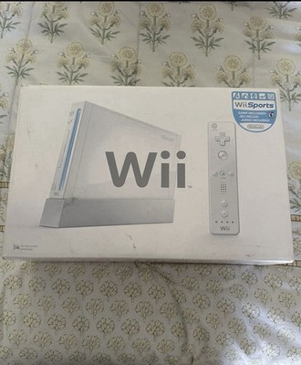 Nintendo Wii White Console Complete In Box CIB RVL-001 Bundle Wii Sports Tested