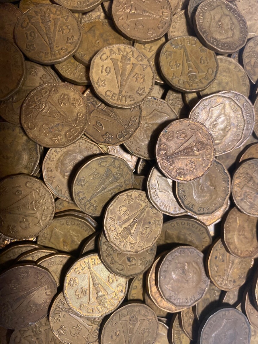 Random Lot of 10 - Canada 1943 Tombac V Victory Nickel 5 Cent