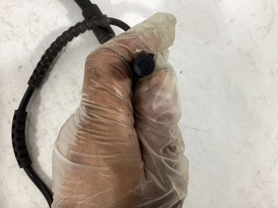 Оригинальная труба переднего тормозного шланга с кронштейном 6784636 для BMW 535i 2011–2016 годов выпуска. - Изображение 4 из 4