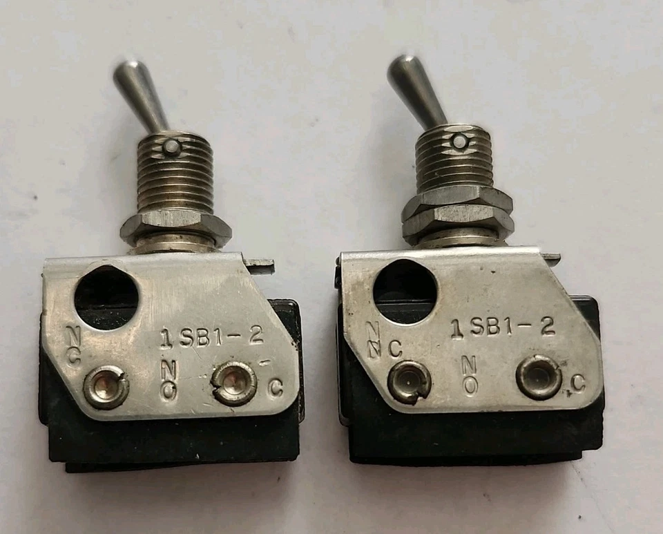 INTERRUPTOR DE PALANCA UNIMAX 1SB1-2 2 unidades, nuevo stock antiguo, pequeño mini, micro Foto 2 de 4