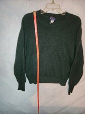 VTG 80s Woolrich 100 Wool Crew Sweater Green Medium