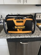 Dewalt DW911 Work Site Radio  Battery Charger - Tested  Working Heavy-Duty