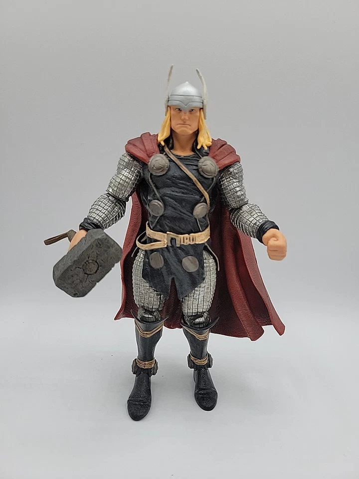 Figura de acción Diamond Select Toys Marvel Select: Thor Foto 2 de 4