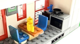 LEGO City: City House (8403) Complete with Minifigures and Instructions, No Box