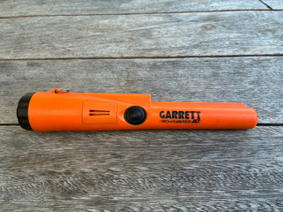 Garrett Pro-Pointer AT Pinpointer (Garrett Carrot) mit Holster