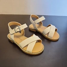 Tucker + Tate Arya Girls Cross Strap White Faux Leather Sandals 5D