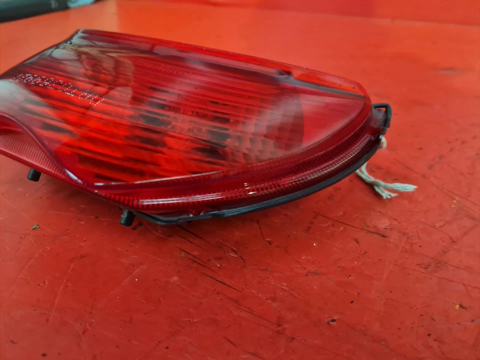 Honda CBR 600 F 2000 luz trasera Foto 4 de 4