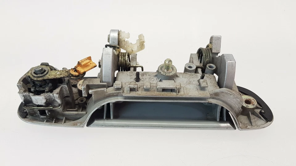 MAZDA 323 F 2002 LHD 前门外置手柄银色 — 第 4/4 张图片