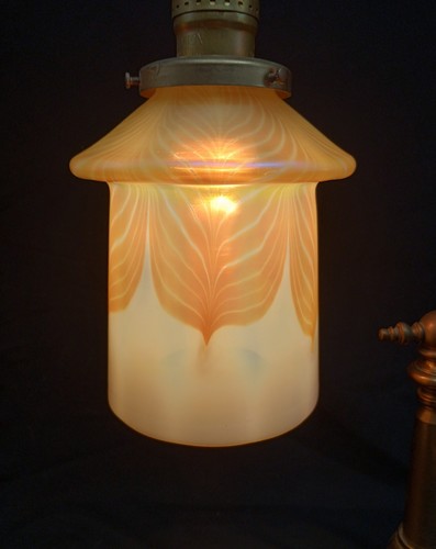 Rare Signed Steuben Glass Pulled Feather Aurene Calcite #2327 Shade Brass Lamp - Picture 10 of 24