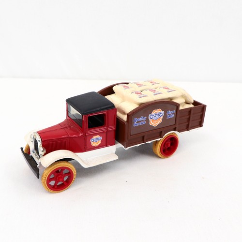Vintage ERTL 1931 Hawkeye Crate Truck Coin Bank Southern States