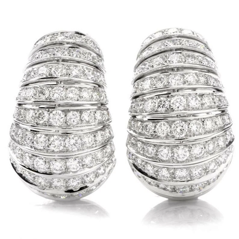 Pendiente con clip de aro de plata 935 zafiros de corte redondo blanco de 9,74 quilates grande Foto 2 de 4