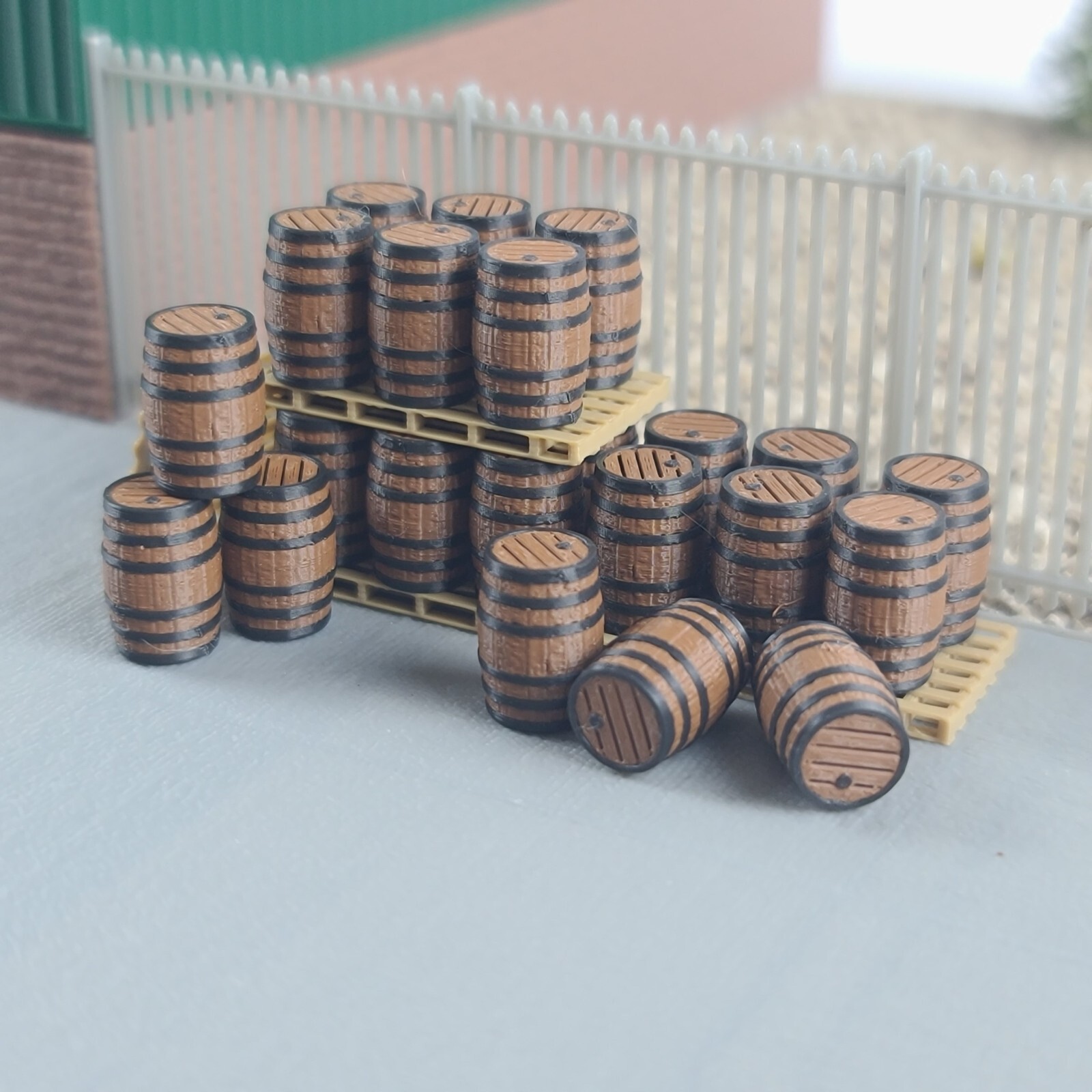 O Scale Pallets Wooden Barrels & Large Pallets 200Model Railway Scenery OO Gauge 1-76 ...