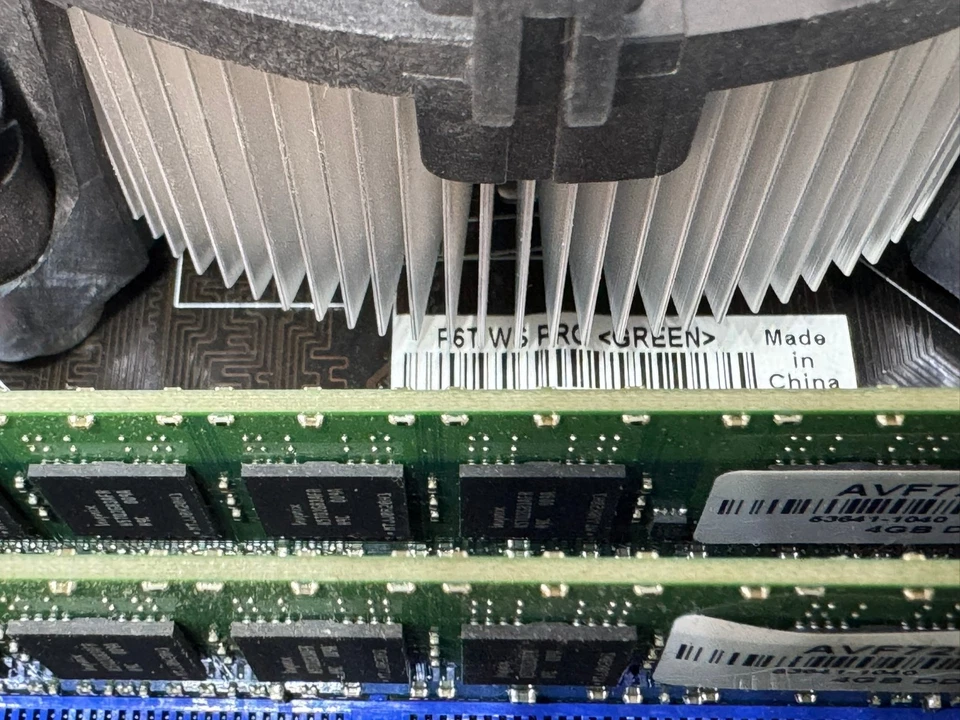 Asus P6T WS Pro mit Intel Core i7-950 16gb CPU Kühler Lüfter Back IO Platte Handbuch - Bild 4 von 4