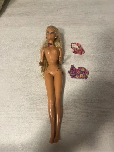 Glitter Beach Jazzie 1992  Barbie Mattel #4935 Vintage