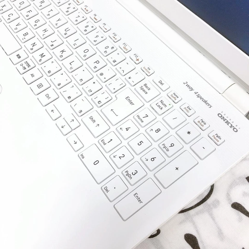 Toshiba 15.6" Laptop Windows 11 Celeron 4GB RAM 250GB SSD DVD White - Image 4 of 4