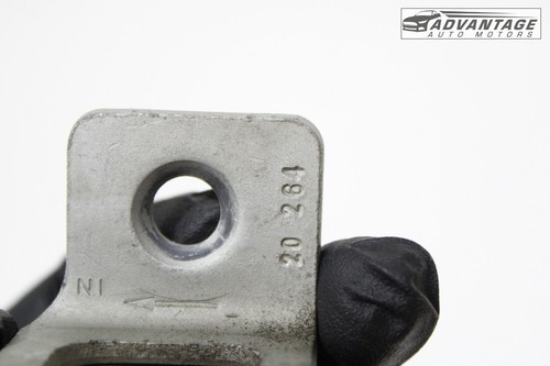 2020-2024 CHRYSLER VOYAGER REAR LEFT SIDE SLIDE DOOR REARWARD LOCK STRIKER OEM - Picture 6 of 7