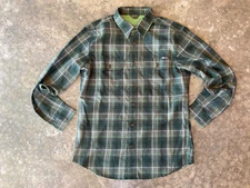 Eddie Bauer flannel shirt men's size M green FREEHEAT warm easy care polyester