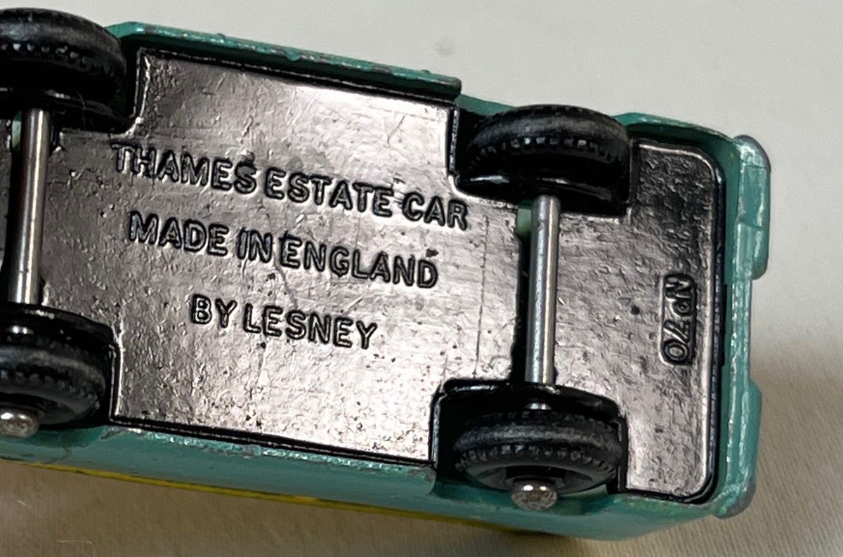 LESNEY MATCHBOX N°70 THAMES ESTATE CAR MINT