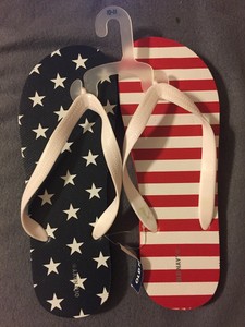 old navy classic flip flops